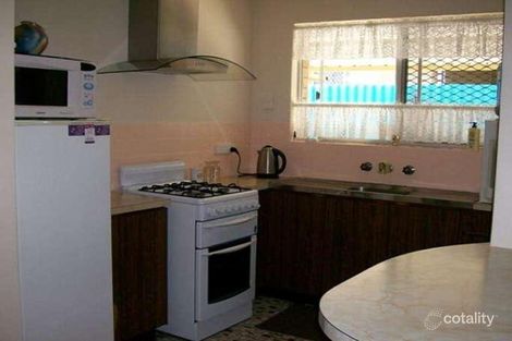 Property photo of 25 Warner Road Parmelia WA 6167