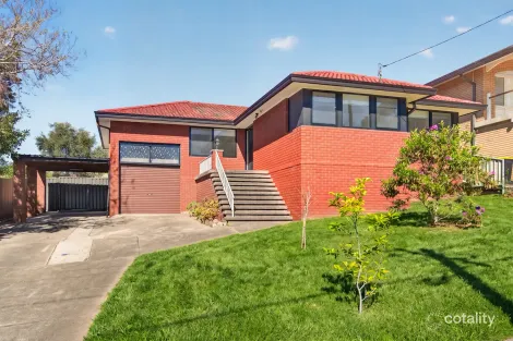 61 CAROLINE CHISHOLM DR, WINSTON HILLS, NSW 2153