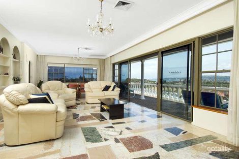 Property photo of 18 Carpenter Crescent Warriewood NSW 2102