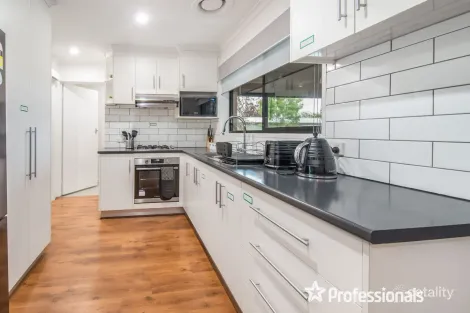 Property photo of 120 New Street Ringwood VIC 3134