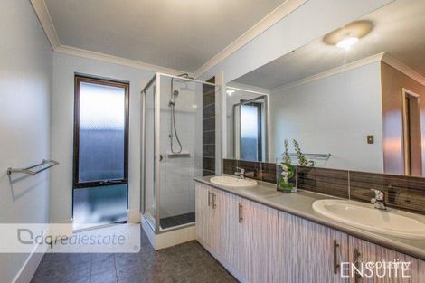 Property photo of 1 Gimlet Link Carramar WA 6031