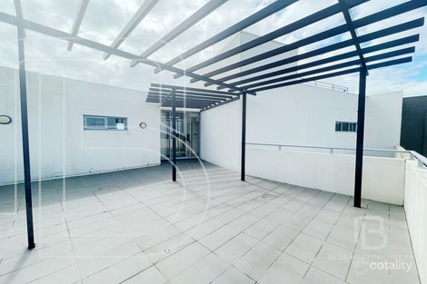 Property photo of 806/26-32 Marsh Street Wolli Creek NSW 2205