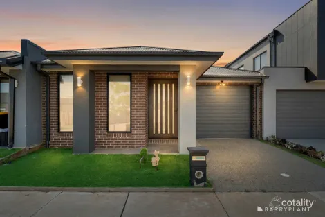 34 Huntingfield St, Thornhill Park, VIC 3335
