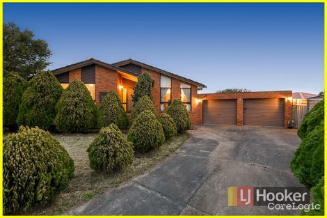 Property photo of 6 Avenel Place Endeavour Hills VIC 3802