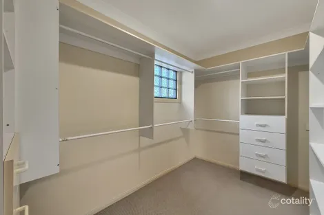 Property photo of 3 Lee Anne Crescent Helensvale QLD 4212