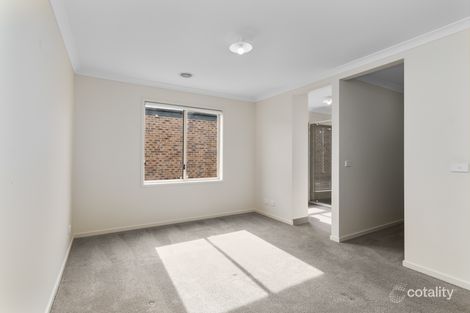Property photo of 27 Folkestone Road Werribee VIC 3030