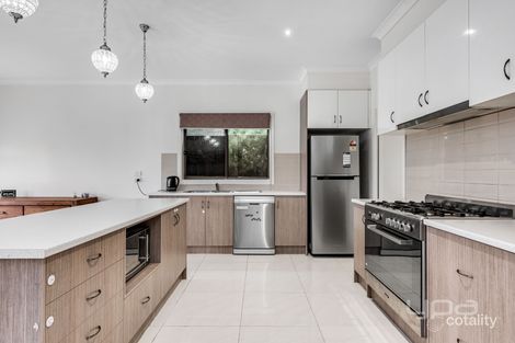 Property photo of 4 Zealous Way Craigieburn VIC 3064