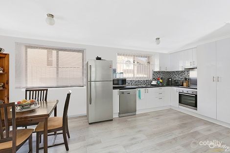 Property photo of 13 Geoffrey Road Chittaway Point NSW 2261