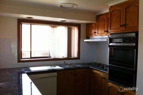 Property photo of 9 Chalcot Drive Endeavour Hills VIC 3802
