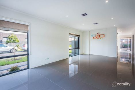 Property photo of 1 Cascades Way Wantirna South VIC 3152
