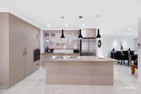 Property photo of 18 Dune Circle Lammermoor QLD 4703
