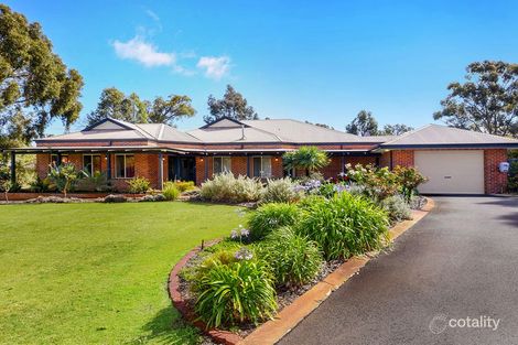 4 Roberts Rd, Leschenault, WA 6233