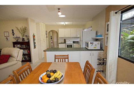 Property photo of 14 Rossato Crescent Rasmussen QLD 4815