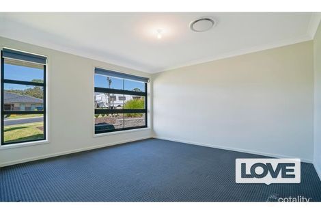 Property photo of 13 Kaiyin Street Fletcher NSW 2287