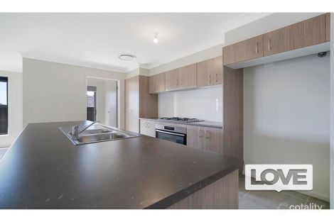 Property photo of 13 Kaiyin Street Fletcher NSW 2287