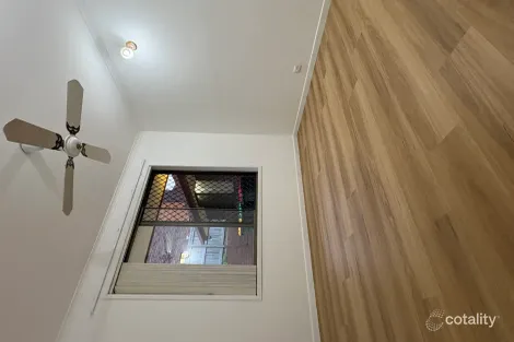 Property photo of 23 Kenora Street Mansfield QLD 4122