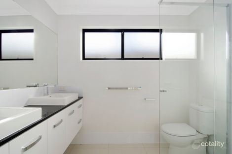 Property photo of 31 Hill Drive Pimpama QLD 4209