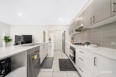 Property photo of 36 Shoreview Boulevard Griffin QLD 4503