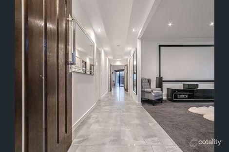 Property photo of 23 Watersedge Way Roxburgh Park VIC 3064