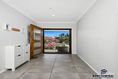 Property photo of 51 Crowley Boulevard Claymore NSW 2559