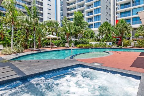Property photo of 1302/25-31 East Quay Drive Biggera Waters QLD 4216