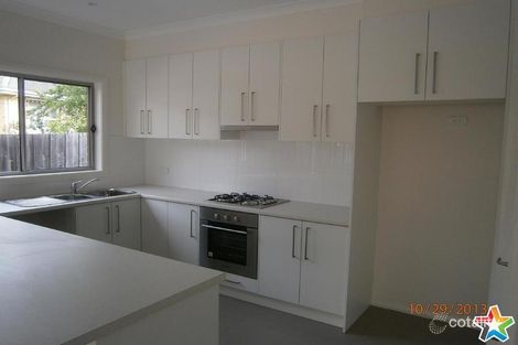 Property photo of 3 St James Park Rise Mooroolbark VIC 3138