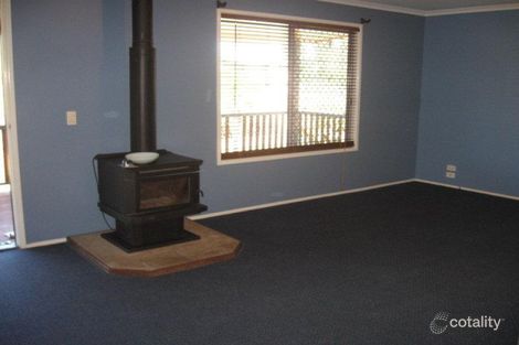 Property photo of 27 Silica Road Emerald QLD 4720