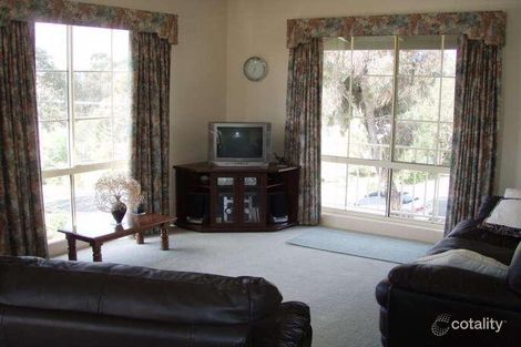 Property photo of 3 Lowe Street Kangaroo Flat VIC 3555