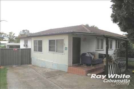 8 Donegal Ave, Smithfield, NSW 2164
