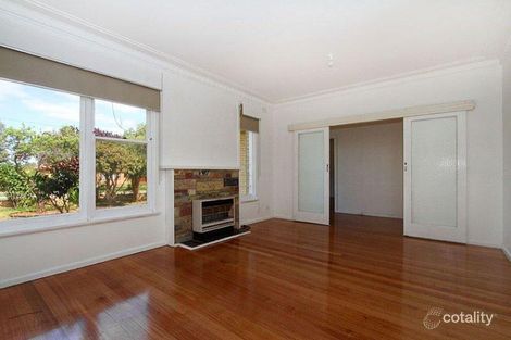 Property photo of 28 Gellibrand Crescent Reservoir VIC 3073