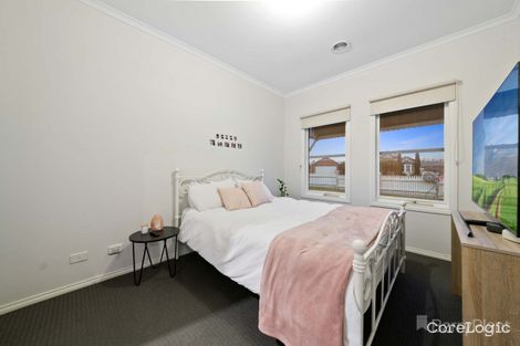 Property photo of 94 Cook Street Drouin VIC 3818