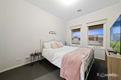 Property photo of 94 Cook Street Drouin VIC 3818