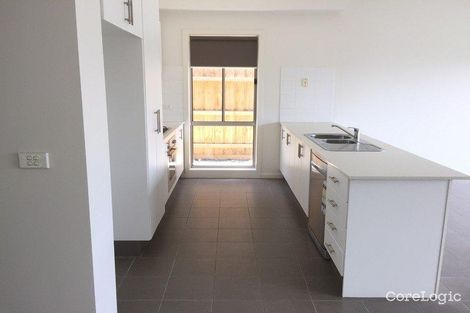 Property photo of 290 The Lakes Boulevard South Morang VIC 3752