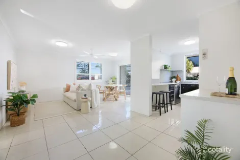 1/300 The Esplanade, Miami, QLD 4220