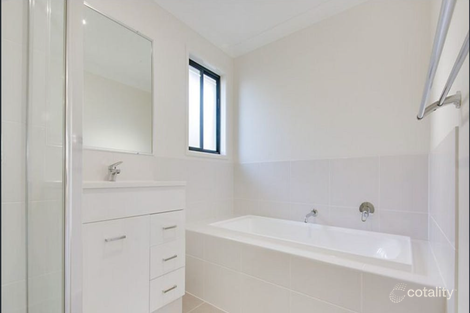 Property photo of 13 Bronco Crescent Gracemere QLD 4702