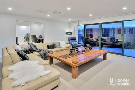 Property photo of 35 Regency Place Stretton QLD 4116