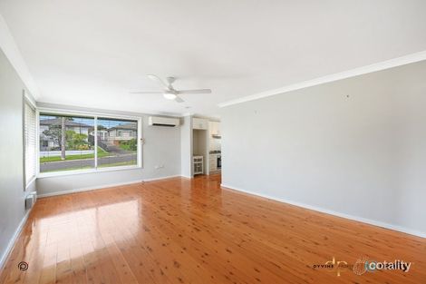 Property photo of 1/21 Tarana Avenue Kanahooka NSW 2530