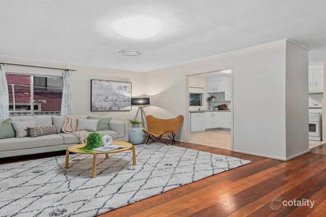 Property photo of 21 Aminya Street Mansfield QLD 4122