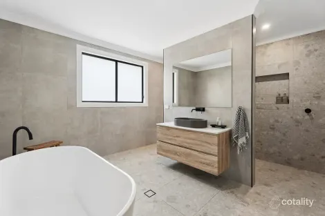 Property photo of 38 Highland Crescent Thirlmere NSW 2572