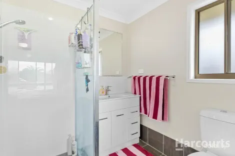 Property photo of 17 Searle Street Thabeban QLD 4670