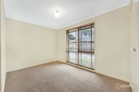 Property photo of 1/30 Highclere Avenue Mount Waverley VIC 3149