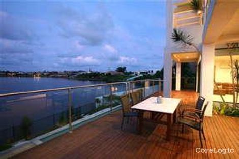 Property photo of 134 Sir Bruce Small Boulevard Benowa QLD 4217