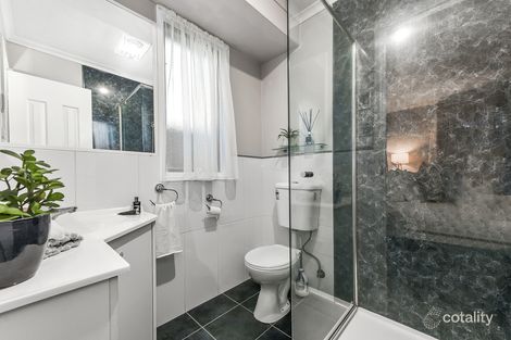 Property photo of 10 Kendari Court Hampton Park VIC 3976