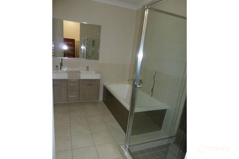 Property photo of 5 Newburn Street Hillcrest QLD 4118