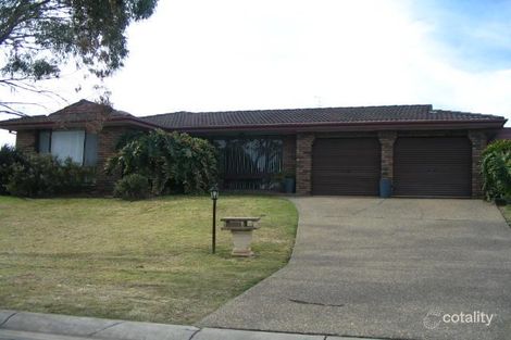 2 Pecos Cl, St Clair, NSW 2759