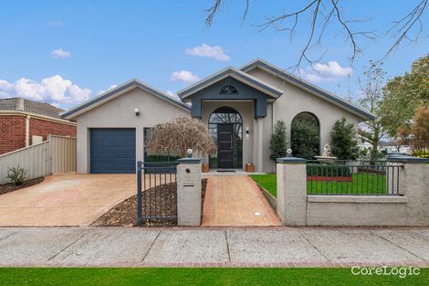 Property photo of 2 Reigate Street Caroline Springs VIC 3023