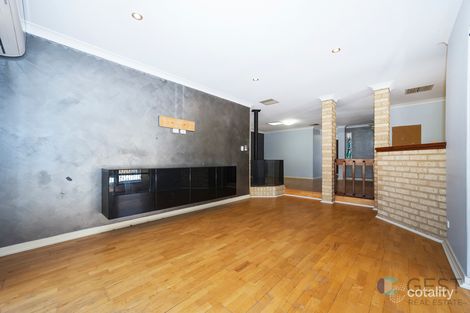 Property photo of 30 Goldfinch Grove Ballajura WA 6066