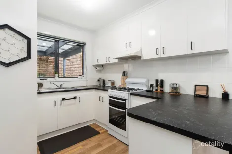 Property photo of 39 Hillview Drive Carrum Downs VIC 3201