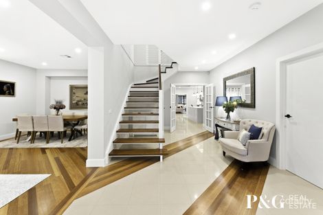 Property photo of 16 Riviera Drive Berwick VIC 3806