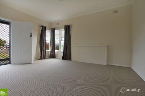 Property photo of 14 Grand View Parade Lake Heights NSW 2502